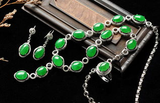 千万与上亿珍藏级翡翠项链的差异 从稀缺到极致，解析其高贵与难得一见的奥秘